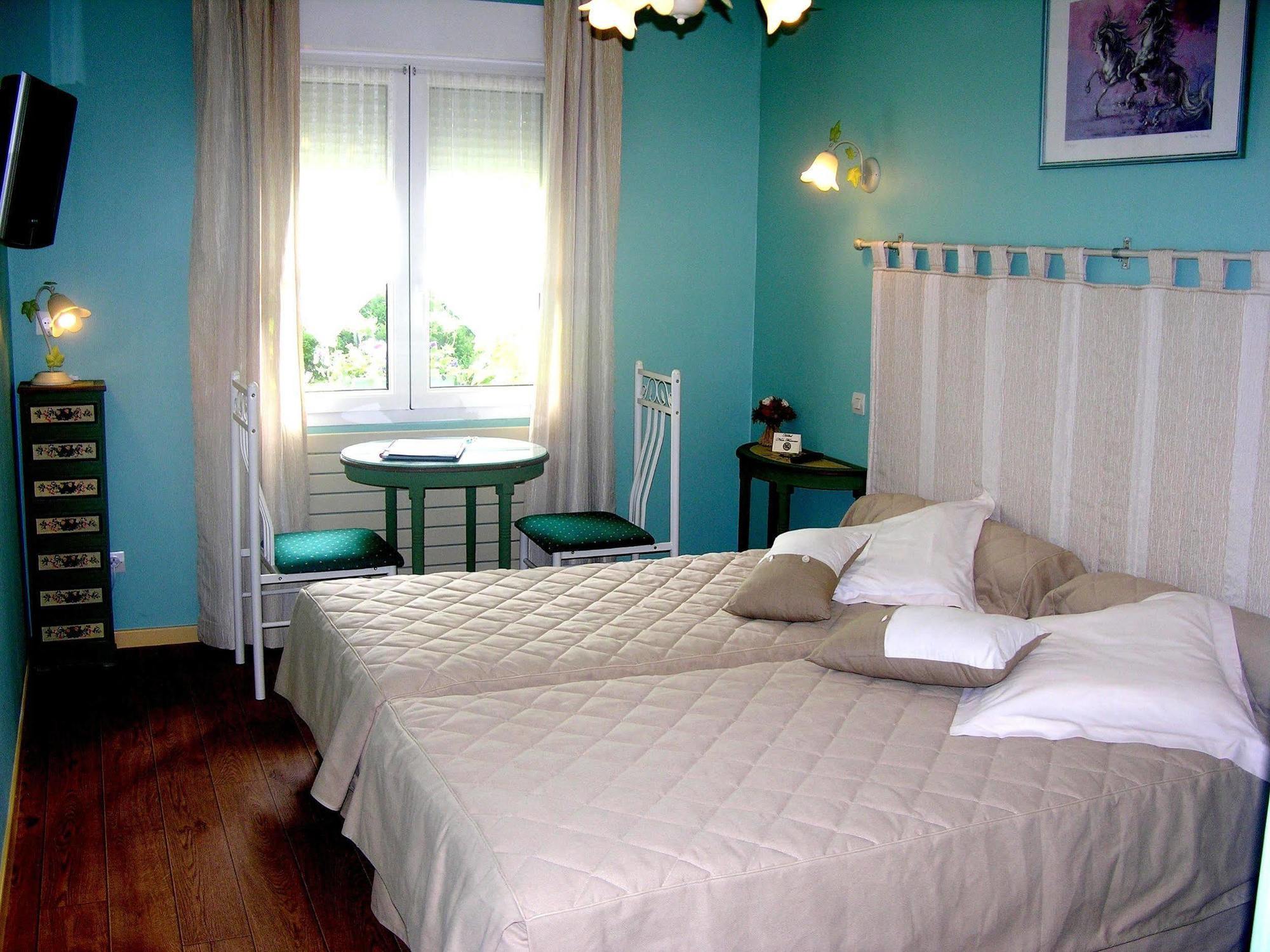 Logis Hotel Restaurant Les Norias Cazilhac  ภายนอก รูปภาพ